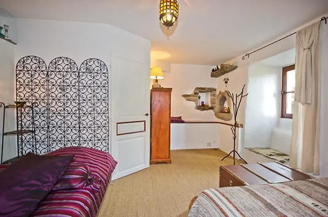 Du Coupetadou Bed & Breakfast Vialas